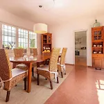 Ideal House For Two Families With Pool And Barbecue