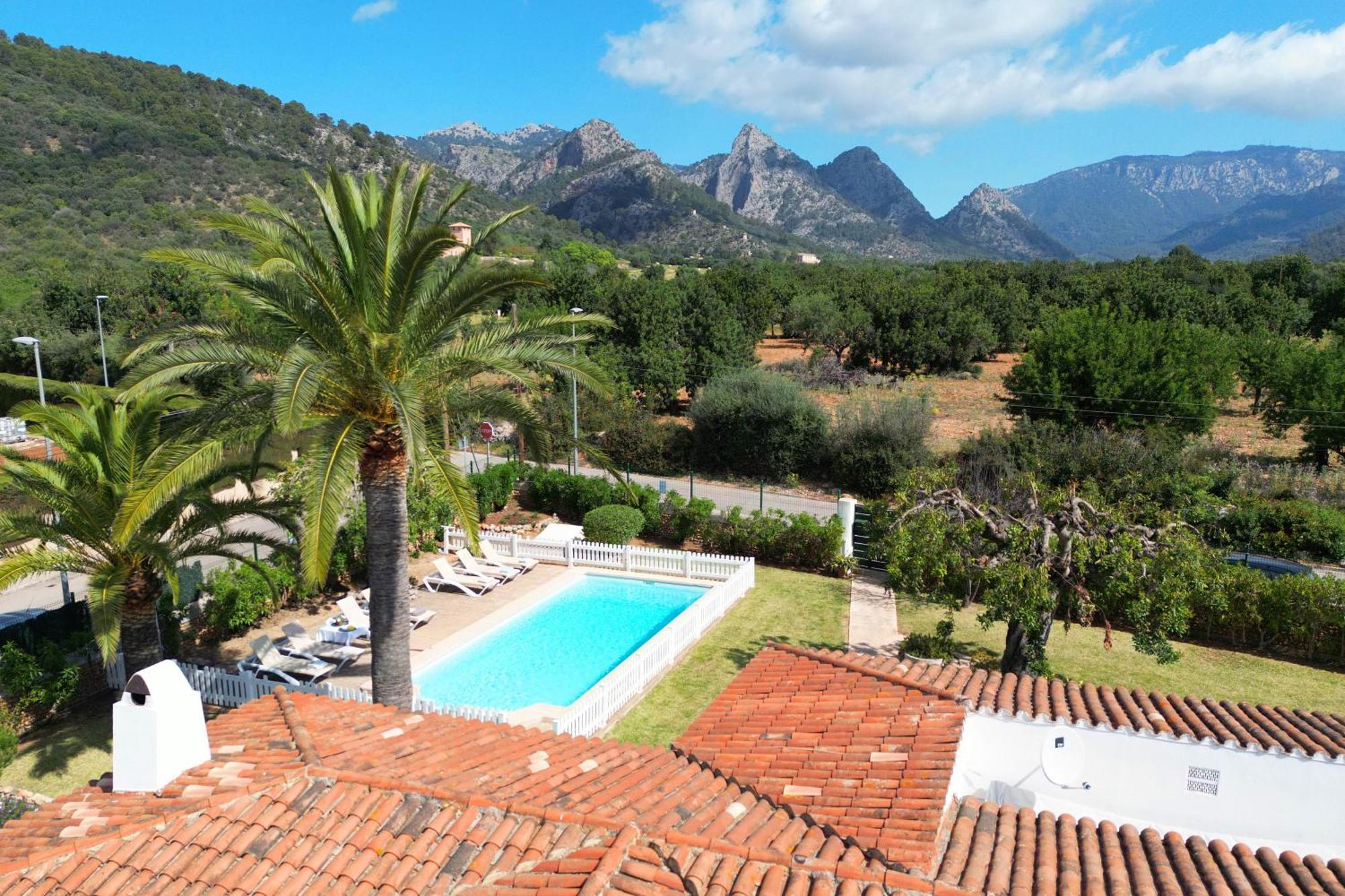 Ideal House For Two Families With Pool And Barbecue Vakantiehuis *