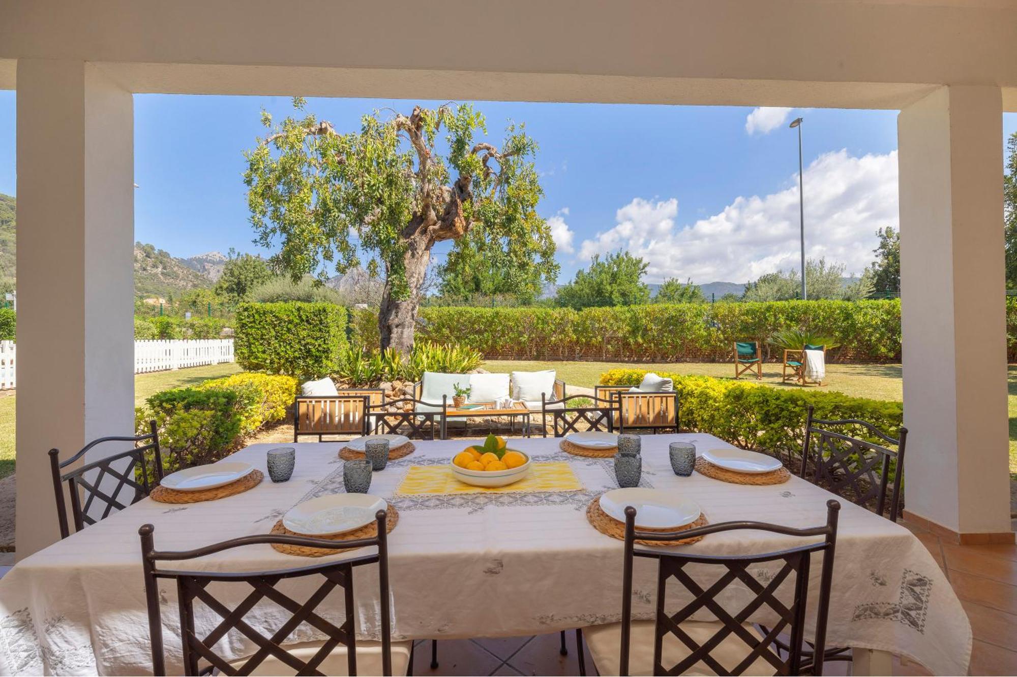 Ideal House For Two Families With Pool And Barbecue *