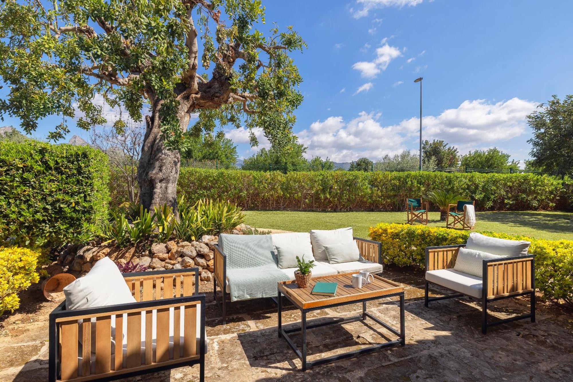 Ideal House For Two Families With Pool And Barbecue Plamanyola